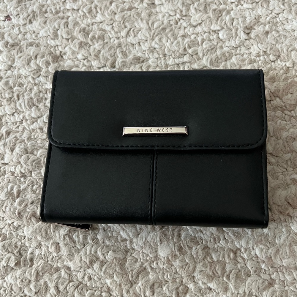 Nine West black leather wallet